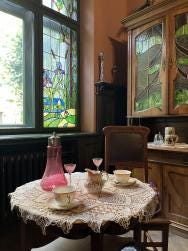 Foto {1} di {2}