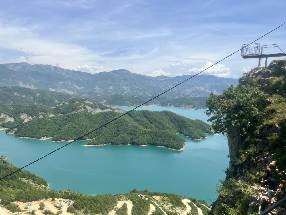 Foto 2 di 3