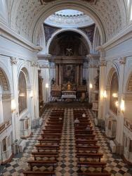 Foto {1} di {2}