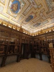 Foto {1} di {2}