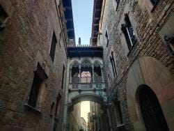Foto {1} di {2}
