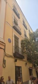Foto {1} di {2}