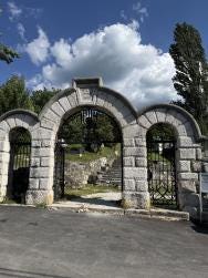 Foto {1} di {2}