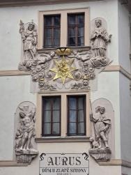 Foto {1} di {2}