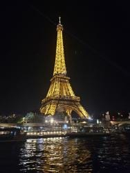 Foto {1} di {2}