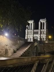 Foto {1} di {2}