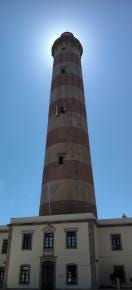 Foto {1} di {2}