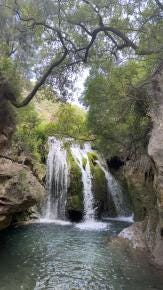 Foto {1} di {2}