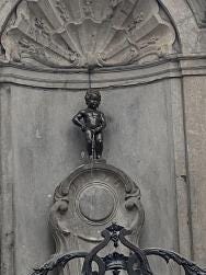 Foto {1} di {2}