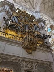 Foto {1} di {2}