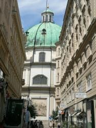 Foto {1} di {2}