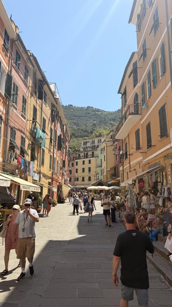 Foto 1 di 2