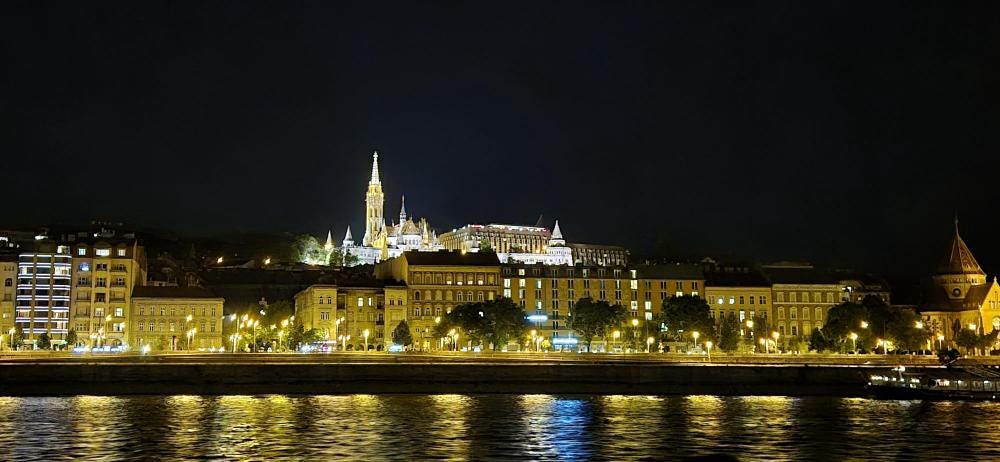 Foto 2 di 2