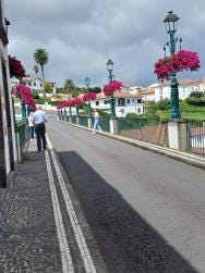 Foto {1} di {2}