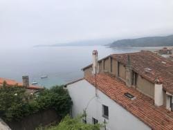 Foto {1} di {2}