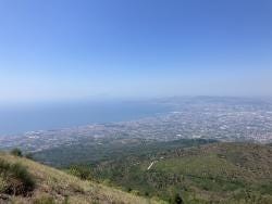Foto {1} di {2}