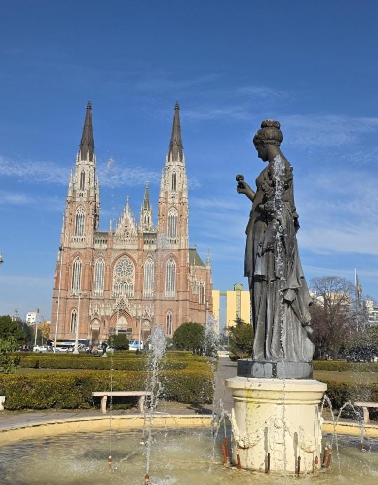 Foto 1 de 3