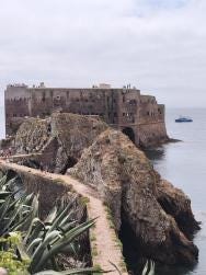 Foto {1} di {2}