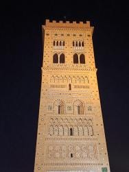 Foto {1} di {2}