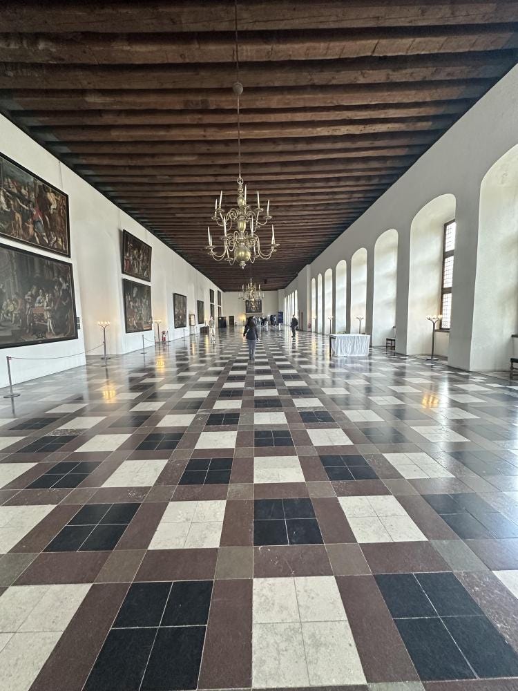 Foto 1 di 7