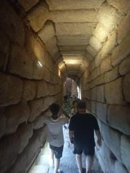 Foto {1} di {2}