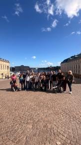 Foto {1} di {2}
