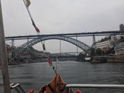 Foto {1} di {2}