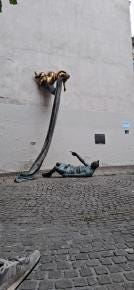 Foto {1} di {2}