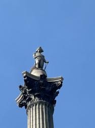Foto {1} di {2}