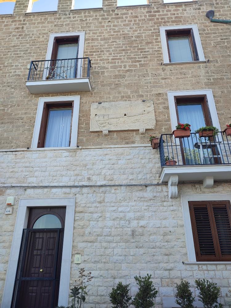 Foto 4 di 5