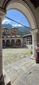 Foto {1} di {2}
