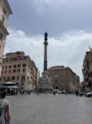 Foto {1} di {2}