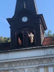 Foto {1} di {2}