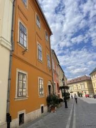 Foto {1} di {2}