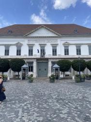 Foto {1} di {2}