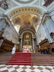 Foto {1} di {2}
