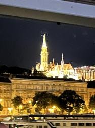 Foto {1} di {2}