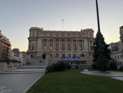 Foto {1} di {2}