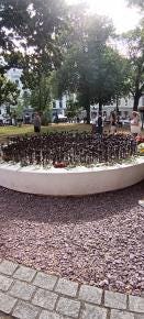 Foto {1} di {2}