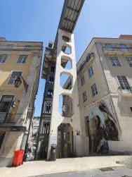 Foto {1} di {2}