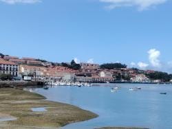 Foto {1} di {2}