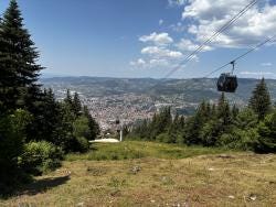 Foto {1} di {2}