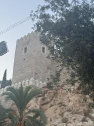 Foto {1} di {2}