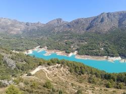 Foto {1} di {2}