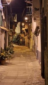 Foto {1} di {2}
