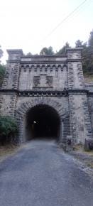 Foto {1} di {2}