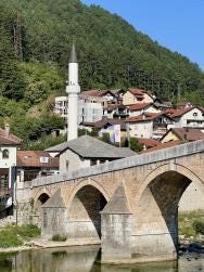 Foto {1} di {2}