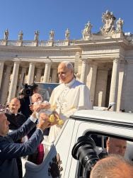 Image {1} of {2}