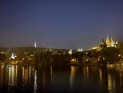 Foto {1} di {2}