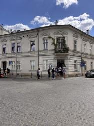 Foto {1} di {2}
